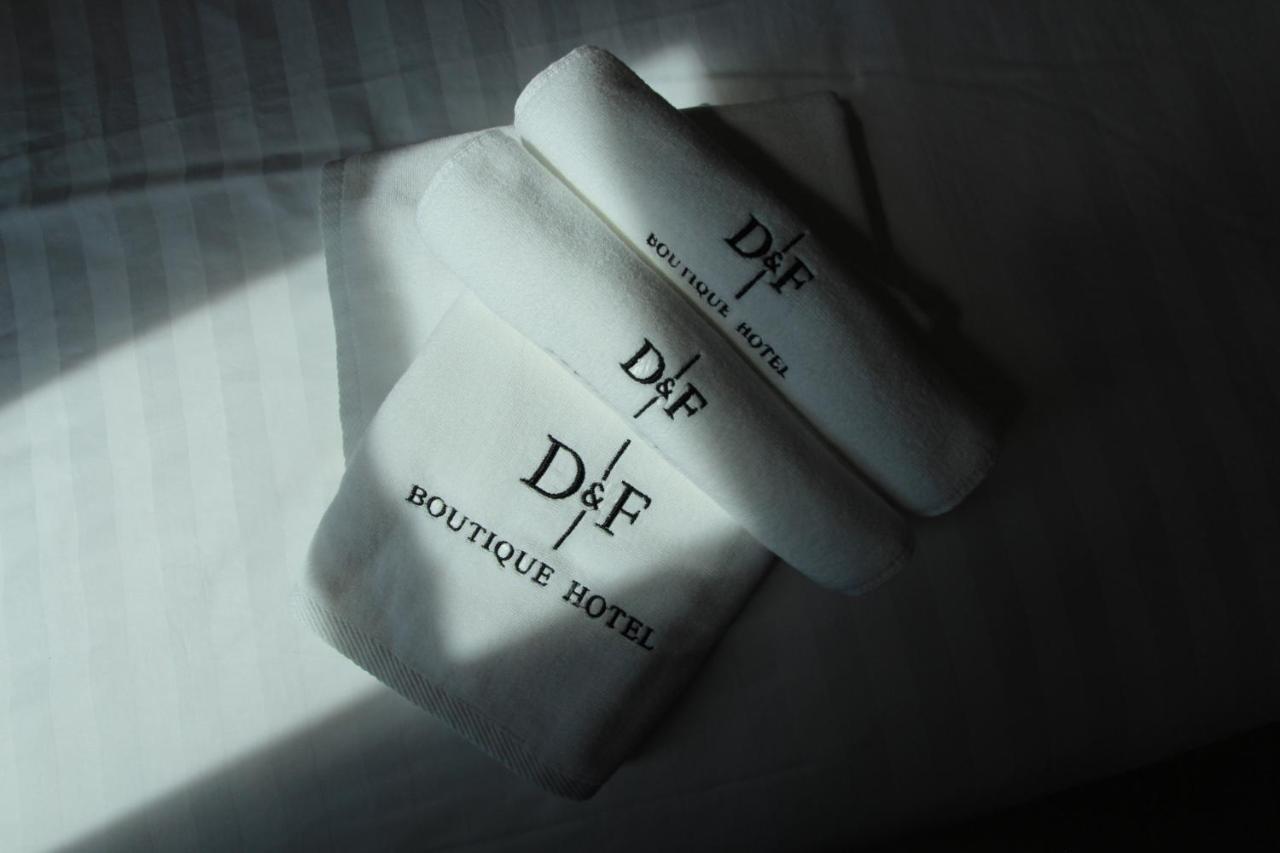 D&F บูทิก โฮเต็ล เซเรมบัน 2 Hotel ภายนอก รูปภาพ