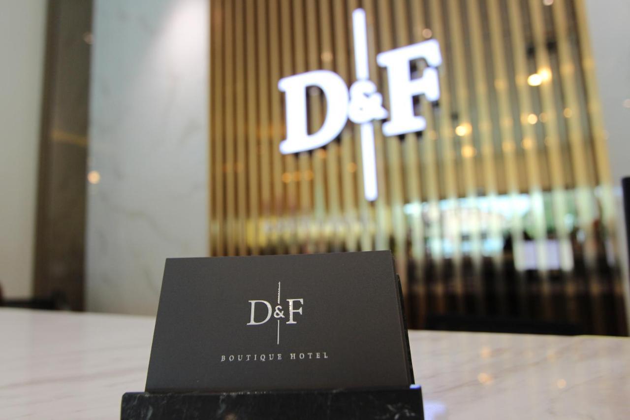 D&F บูทิก โฮเต็ล เซเรมบัน 2 Hotel ภายนอก รูปภาพ